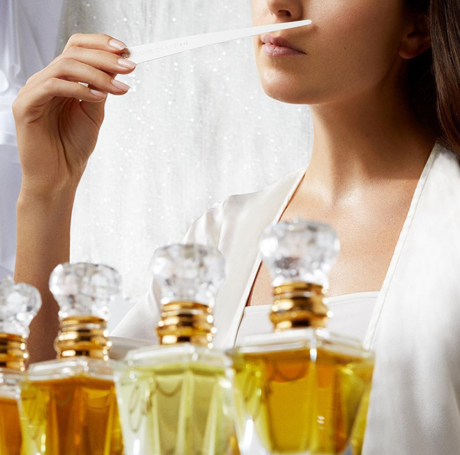 absolute-oil-clive-christian-sarah-edinger